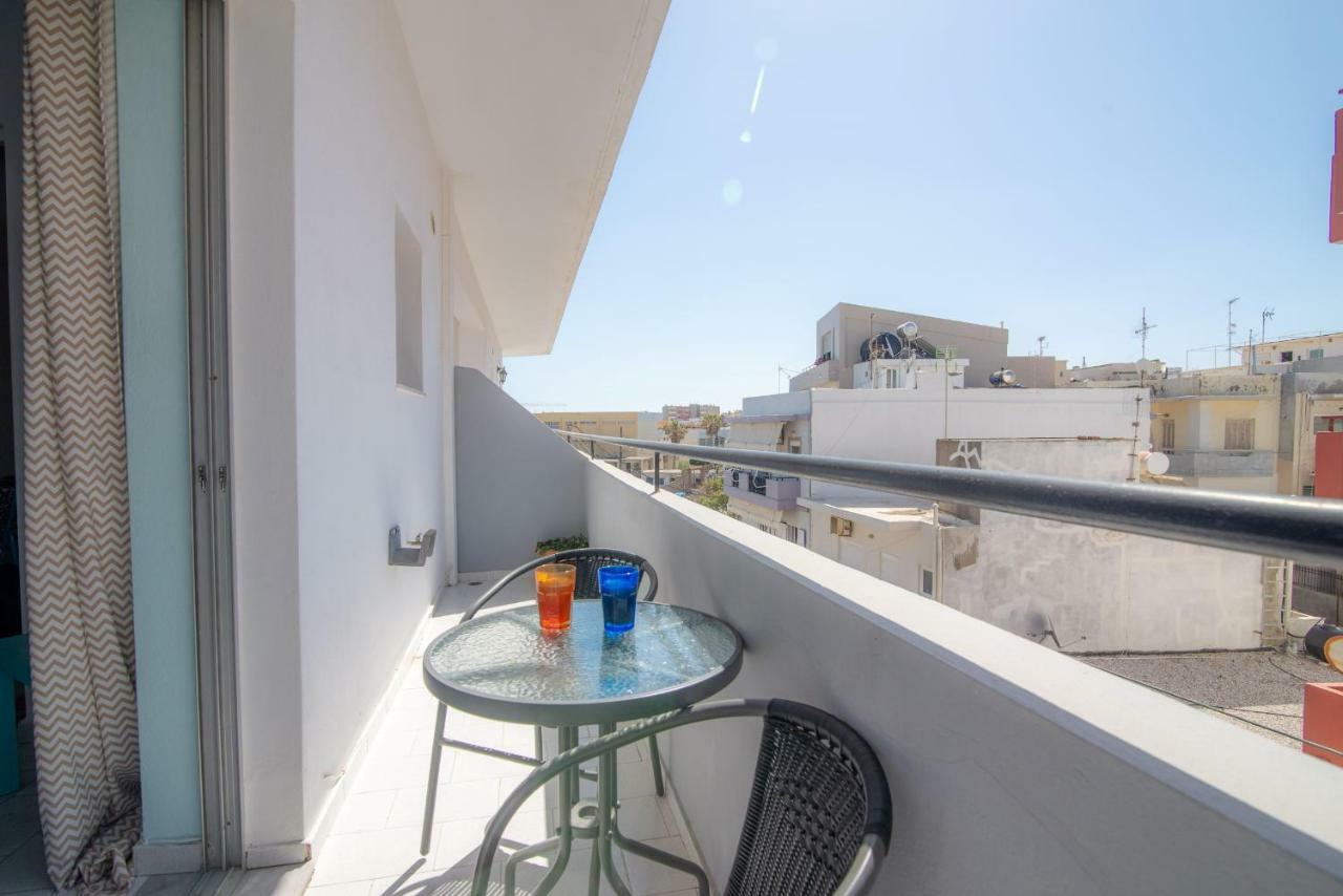 3Rd Floor Apartment Next To The Beachfront Ираклио Екстериор снимка