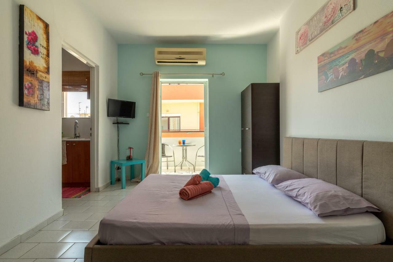 3Rd Floor Apartment Next To The Beachfront Ираклио Екстериор снимка