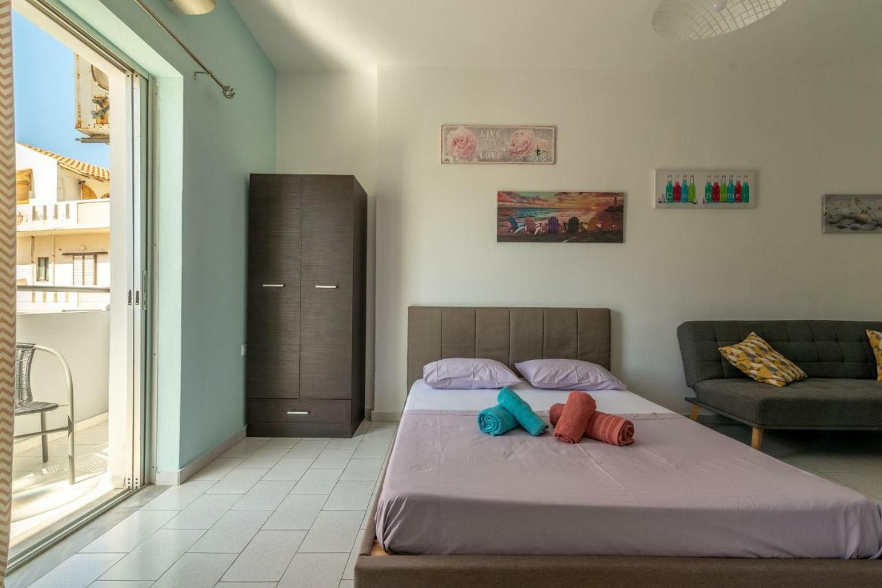 3Rd Floor Apartment Next To The Beachfront Ираклио Екстериор снимка